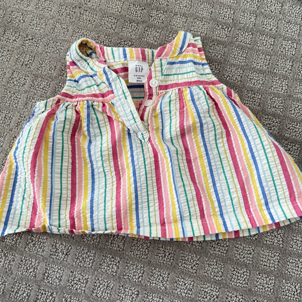 Baby gap shirt